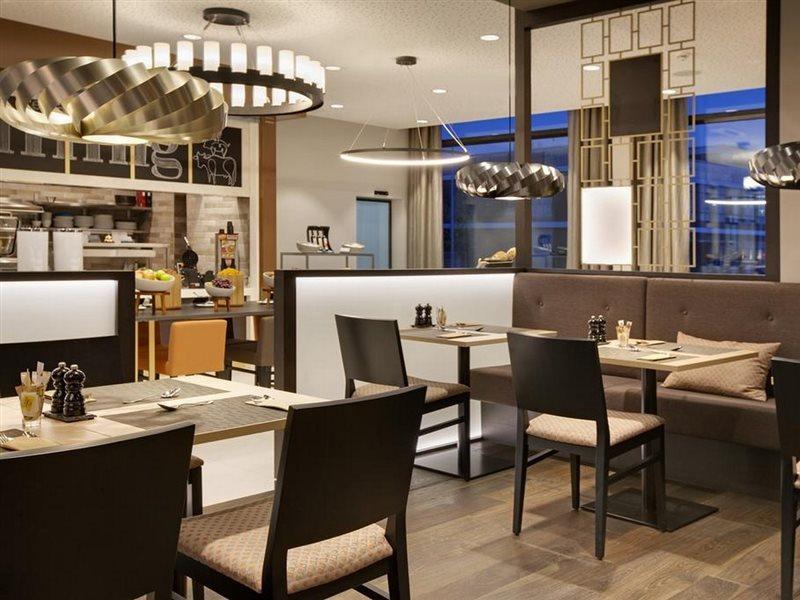 Hilton Garden Inn Zurich Limmattal Spreitenbach Exterior photo