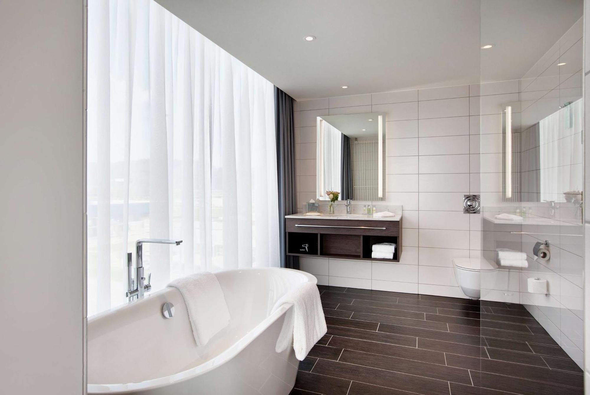 Hilton Garden Inn Zurich Limmattal Spreitenbach Exterior photo