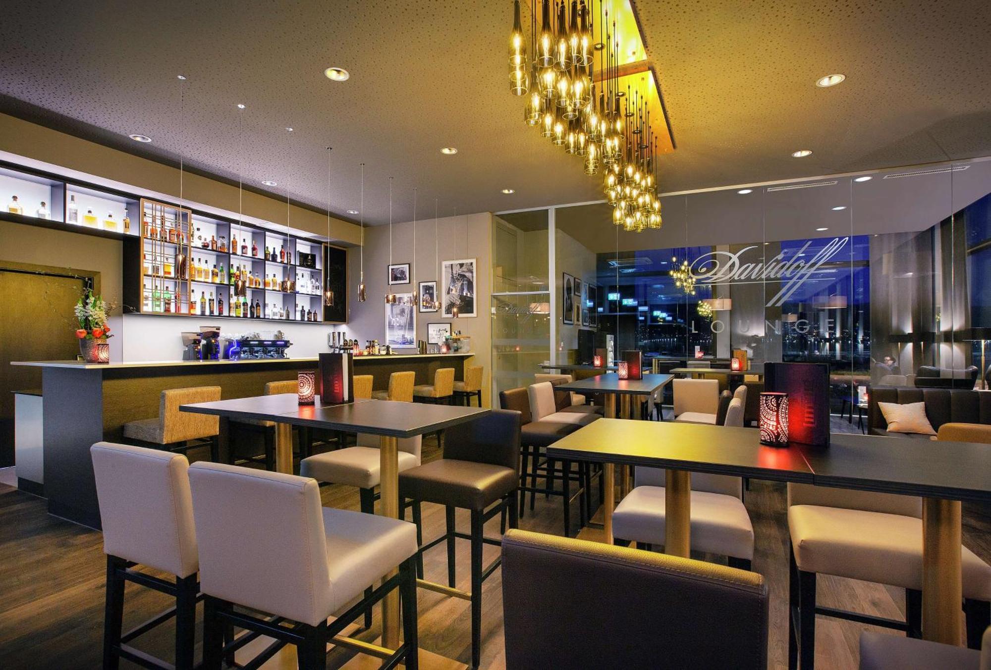 Hilton Garden Inn Zurich Limmattal Spreitenbach Exterior photo