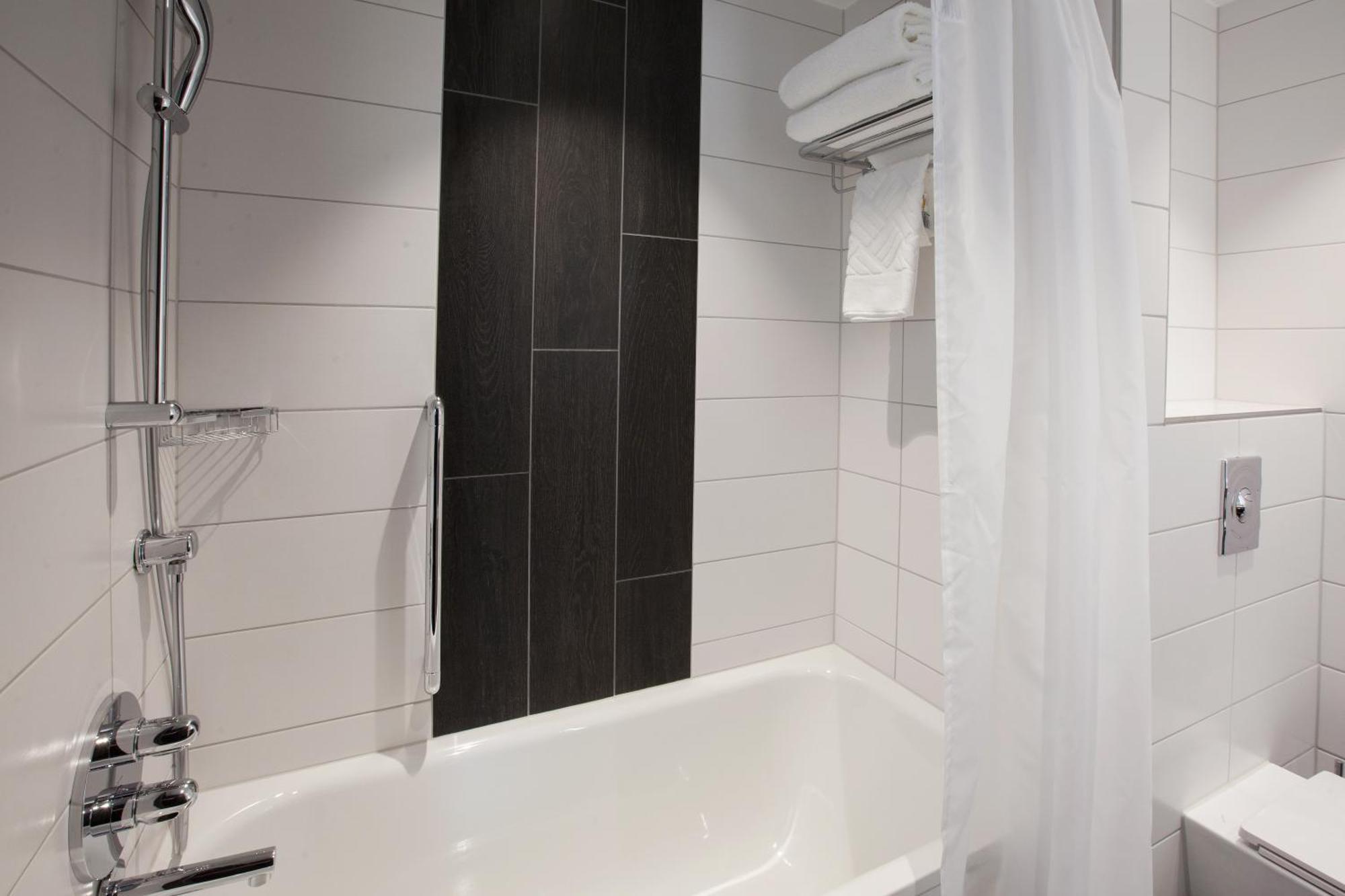 Hilton Garden Inn Zurich Limmattal Spreitenbach Exterior photo